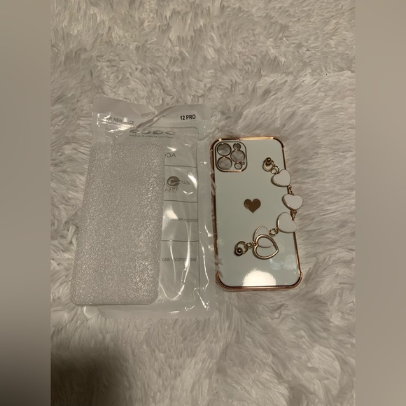 iPhones Case 12 Pro - Picture 2 of 5